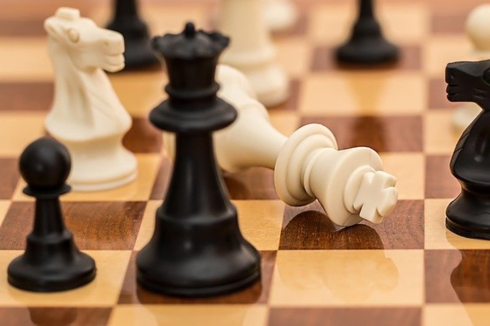 Czy gra w szachy rozwija inteligencję?